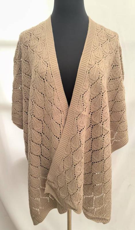 Beige oversized åpen cardigan i heklet bladmønster