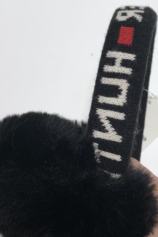 Grå fluffy kunstpels ørevarmer med brun hodebøyle