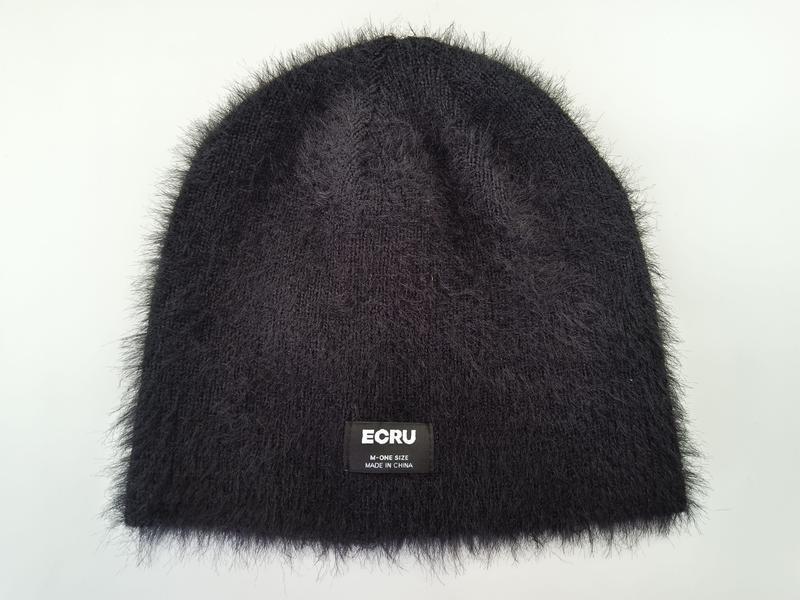 «Svart lue i fluffy