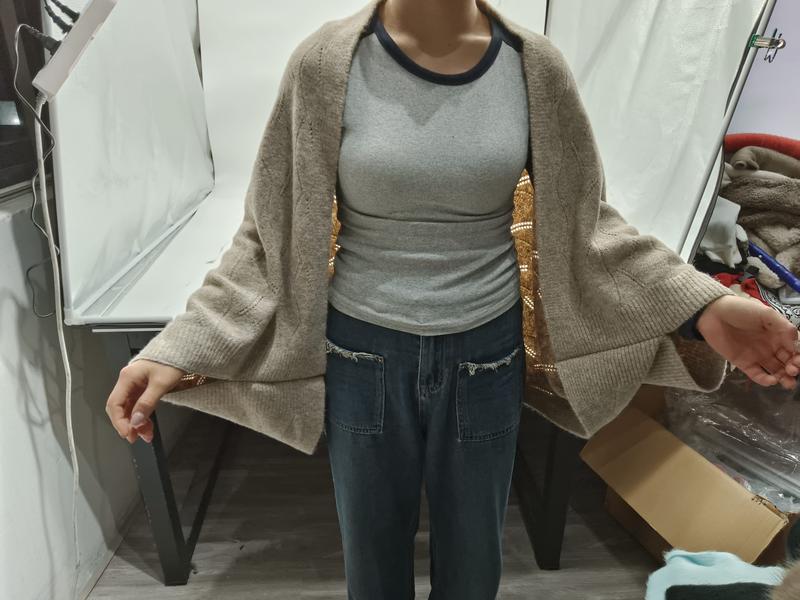 Beige strikket cardigan med åpen front