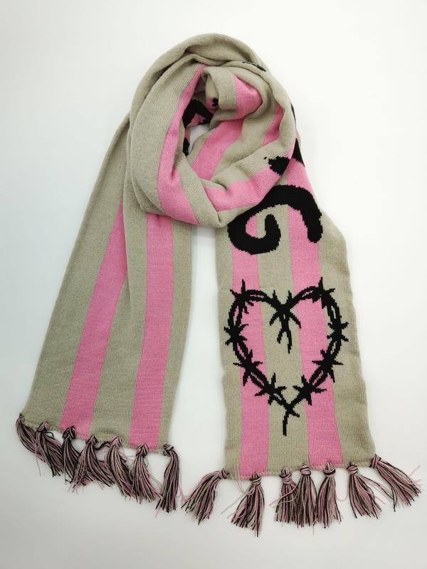 Strikket stripete skjerf i beige
