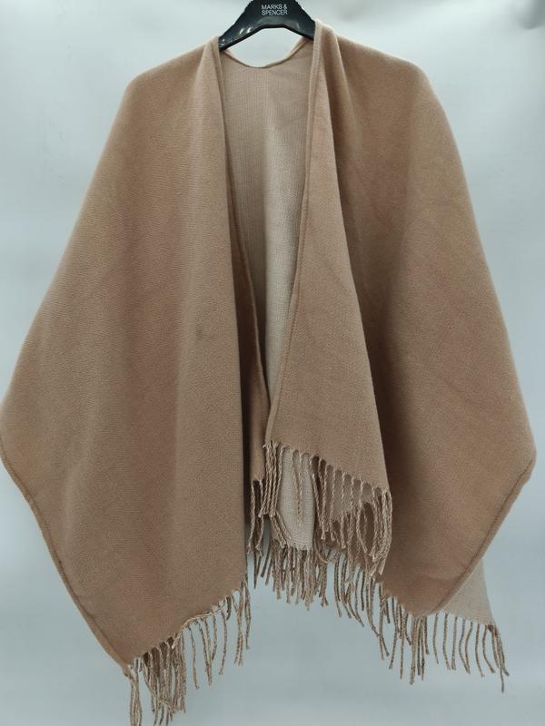 Kamelbeige flettet sjal-cape med frynser