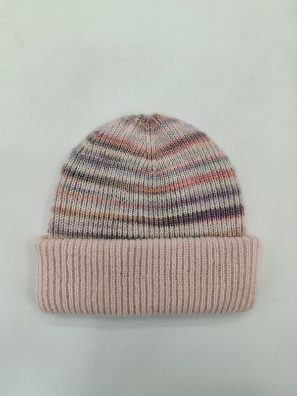 Myk strikket lue med rosa
