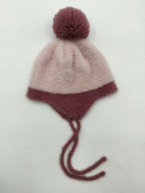 «Rosa fuzzy strikket lue med øreklaffer